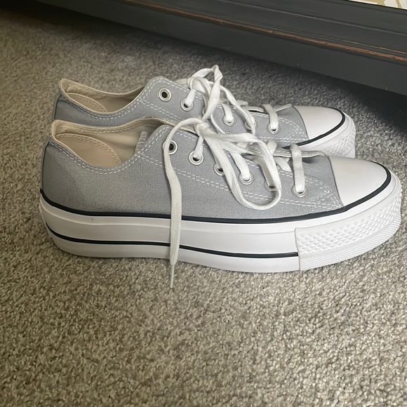 NWOT Light Grey Platform Converse Low Top Chuck Taylor SZ 7M Runs Large - Picture 4 of 13